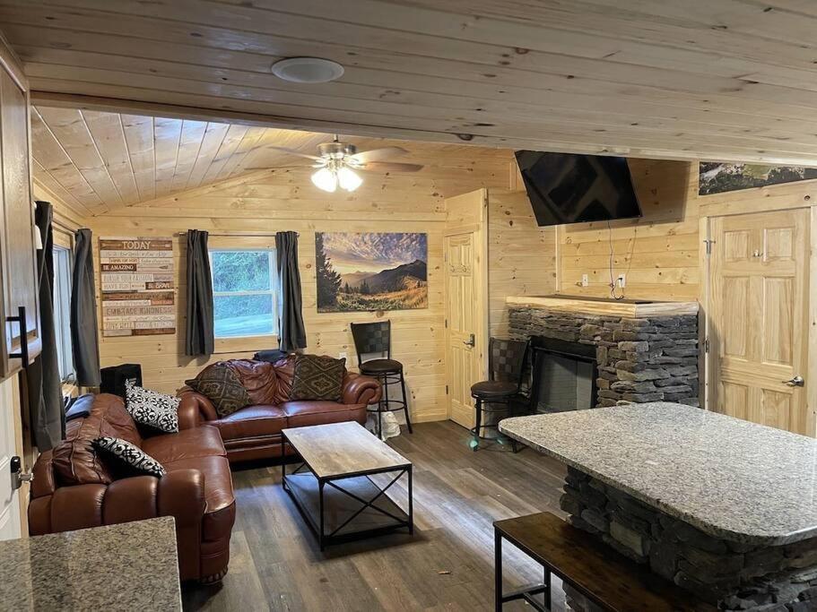 Creekside 3 Bedroom 2 Bath Cabin On Private Creek Banner Elk Exterior foto